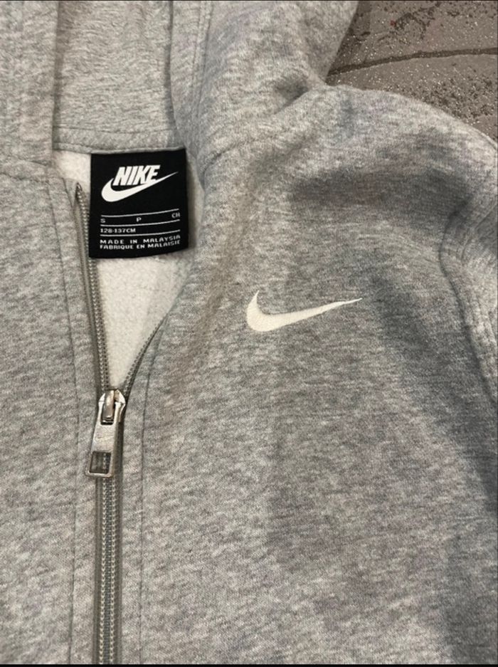 Gilet gris Nike - photo numéro 3