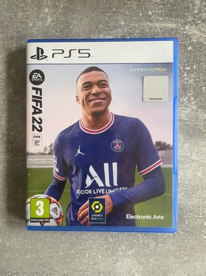 Jeu Fifa 22 en français.
