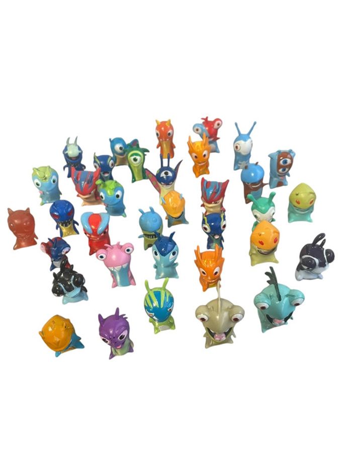 Lot de 35 figurines SlugTerra Jakks Pacific