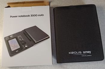 Power notebook 3000mah avec stylo et carnet de 120 pages et câble USB