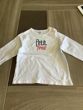 T-shirt manche longue taille 18 mois