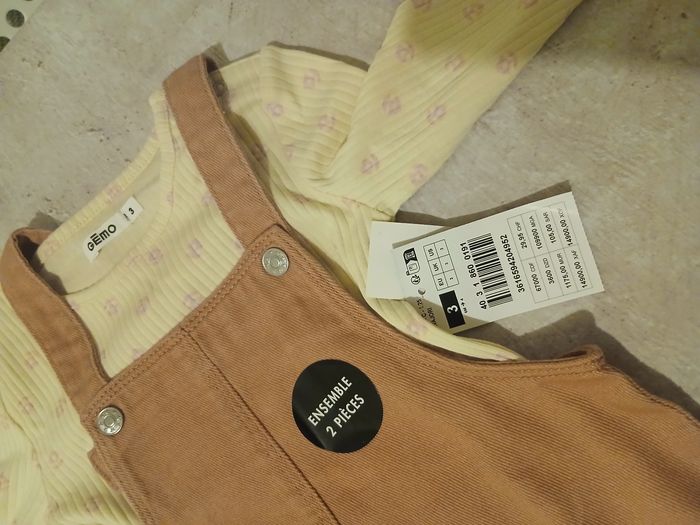 Robe fille neuve - photo numéro 3