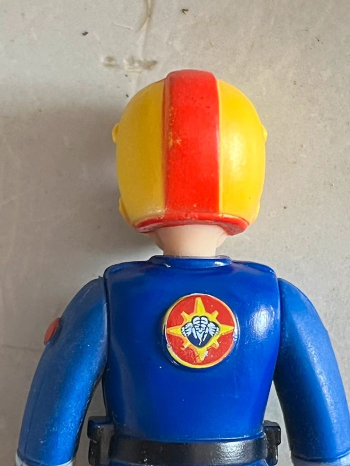 Figurine de sam le pompier - photo numéro 3