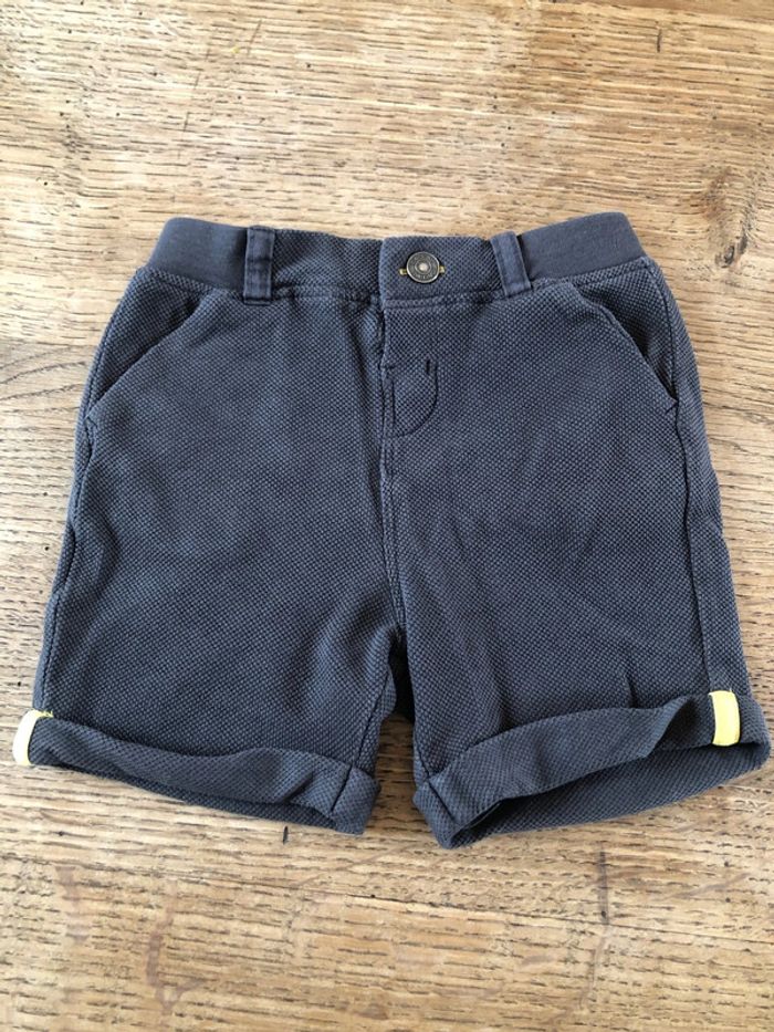 Short 2 ans neuf
