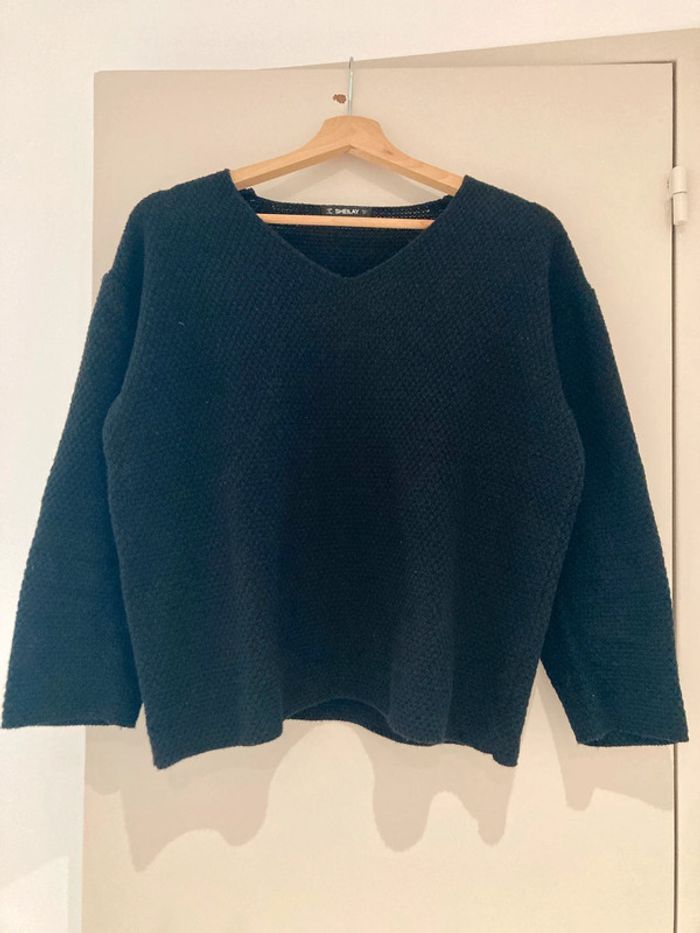 Pull noir