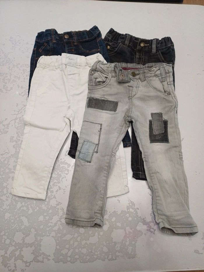 Lot 4 jeans Garçon 18 mois Zara Kiabi Très bon état