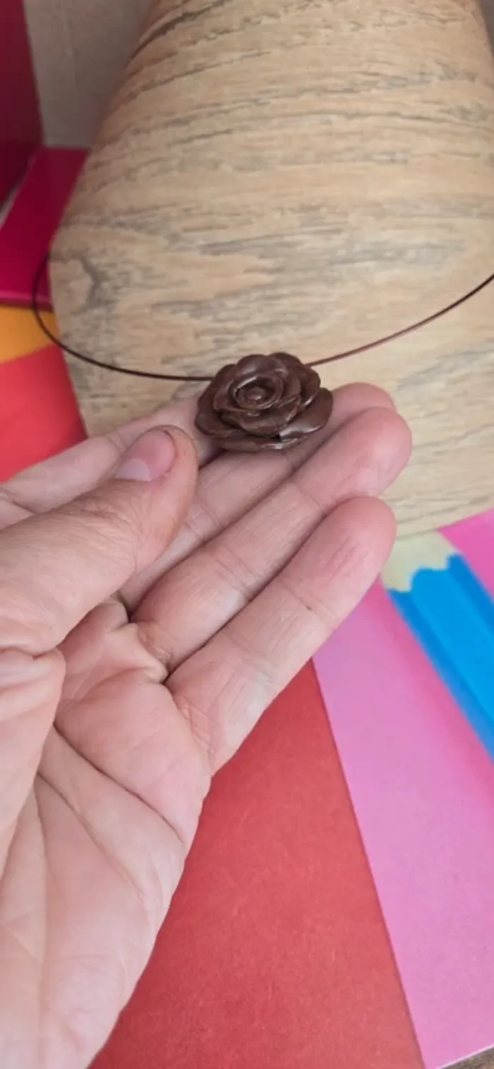 Collier rose marron fimo neuf - photo numéro 5