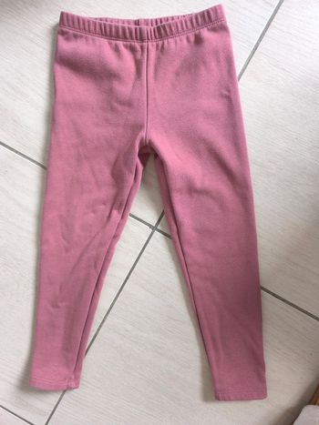 Pantalon rose velours Kiabi 6 ans excellent état 