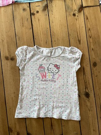 T-shirt manches courtes. Hello Kitty.