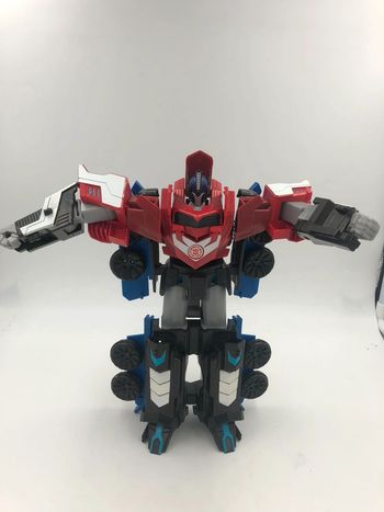 Robot Mega Optimus prime Transformers Tomy/Hasbro