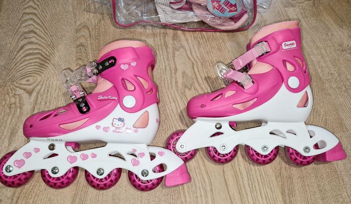 Roller hello kitty ajustables 34-37 excellent état - photo numéro 3