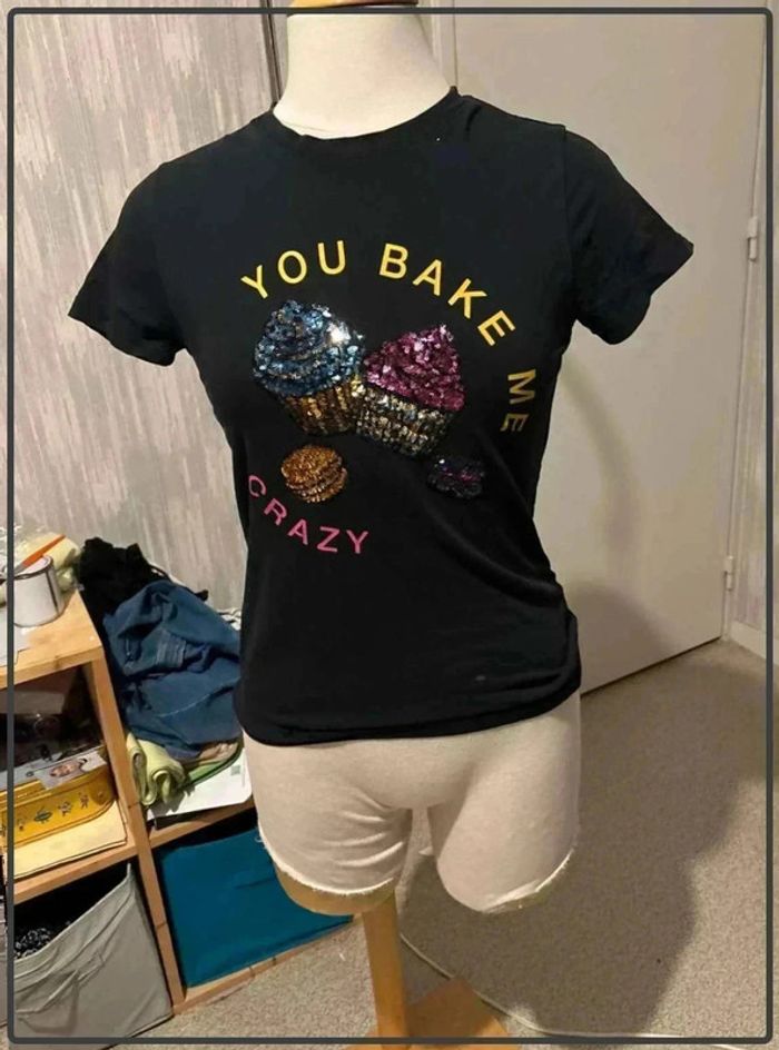 Tres jolie t shirt stradivarius taille 34/xs - photo numéro 2