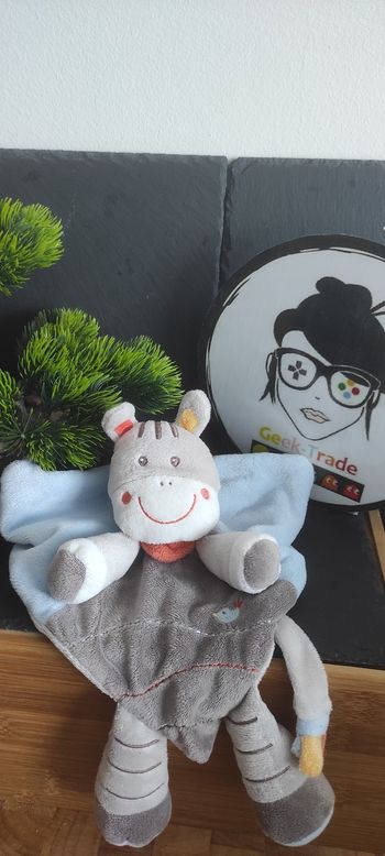 Doudou âne cheval gris bleu Nicotoy zèbre marron jambe orange bandana Oiseau