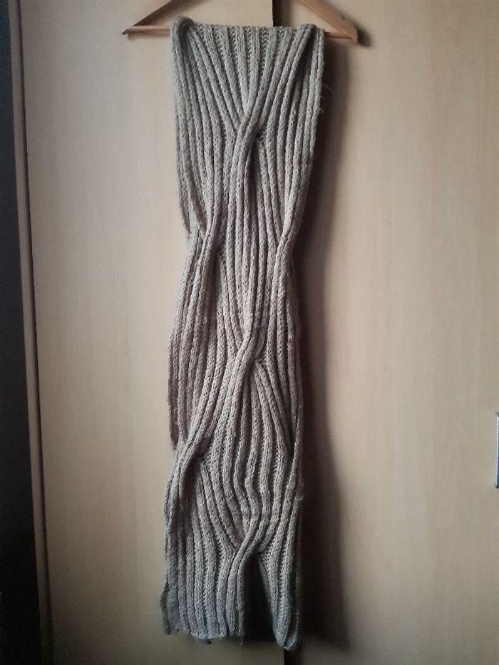 Écharpe kaki