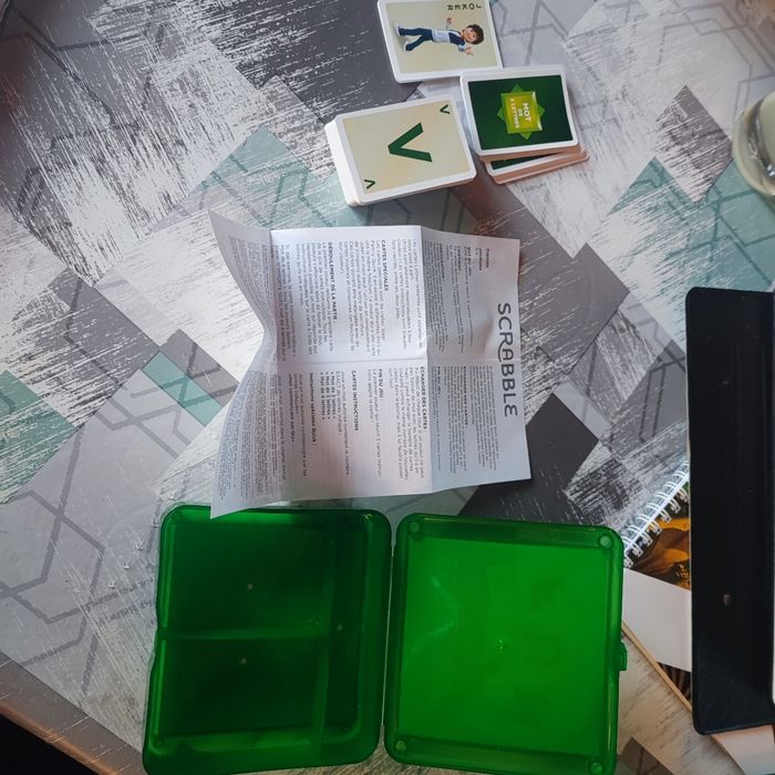 Scrabble de voyage complet neuf - photo numéro 3