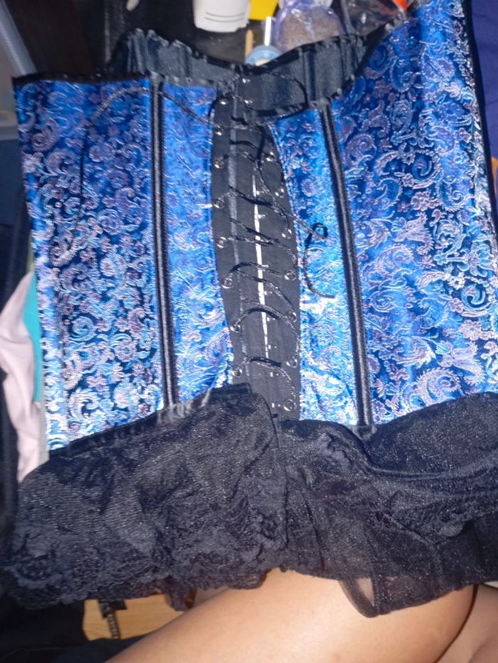 Corset neuf t m - photo numéro 5