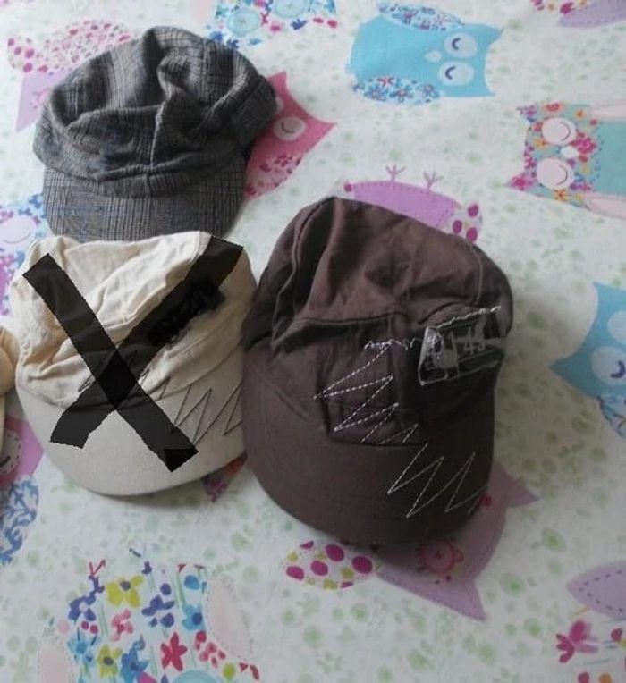 lot de casquette t.52cm