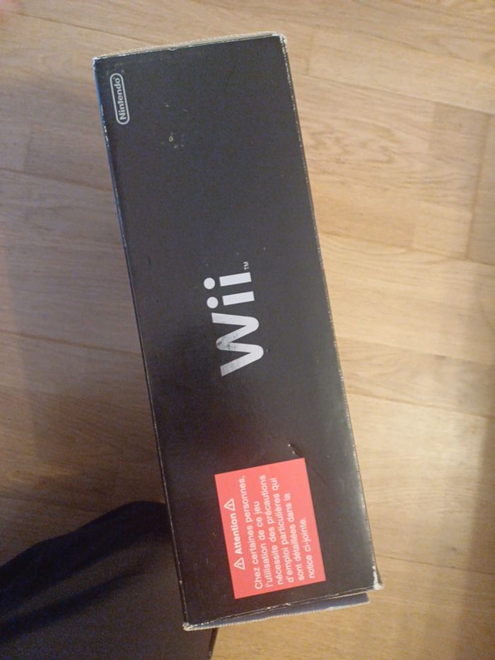 Pack Nintendo Wii Noire + adaptateur HDMI - photo numéro 4