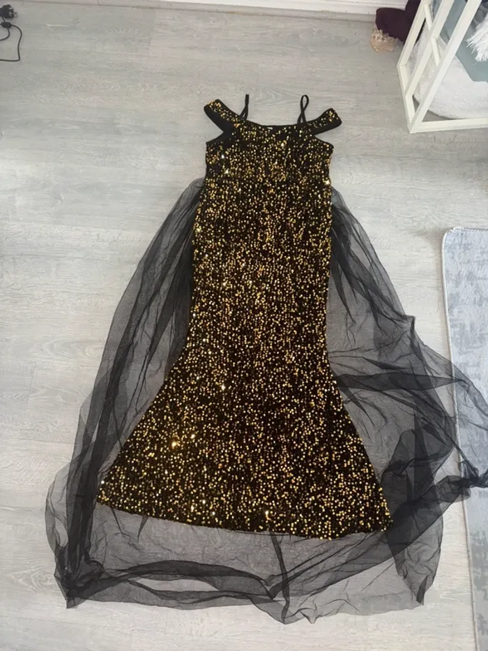 Robe de soirée fille avec petite traîne