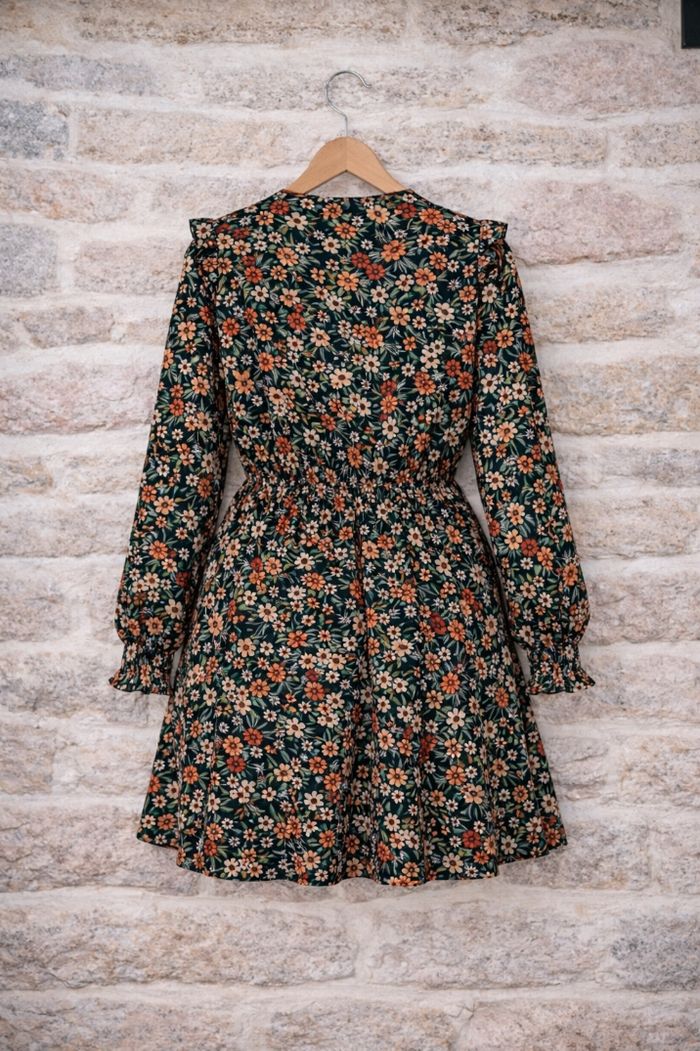 Robe fleurie romantique verte et multicolore Femme taille 52 marque Boohoo 💍 - photo numéro 9