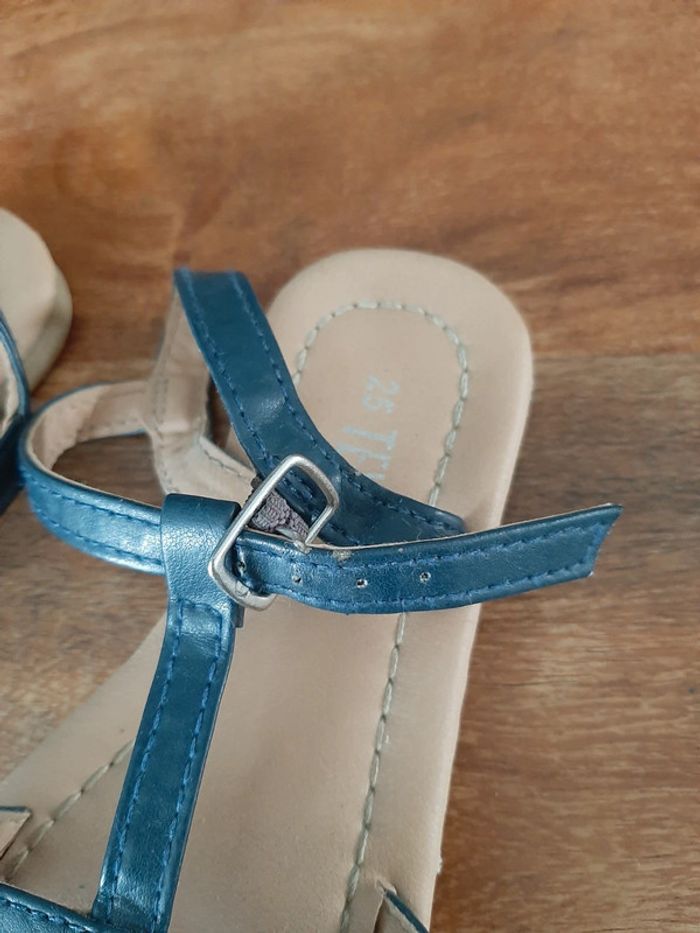 Chaussures fille taille 25 - photo numéro 2