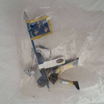Figurine Papo Soldat Porte étendard Fleur de Lys Année 2002 Neuve