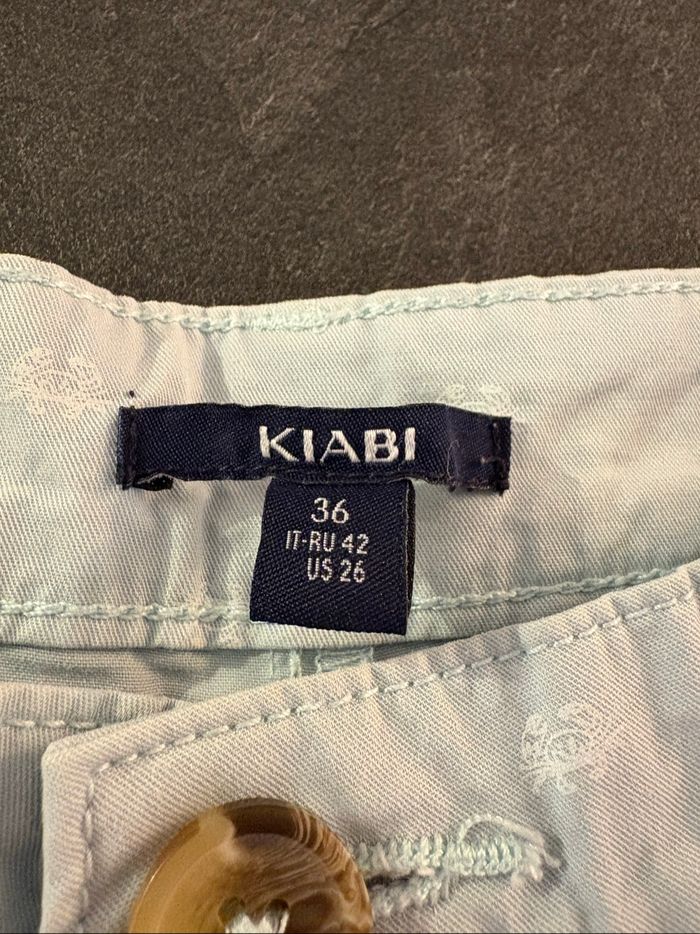 Short bleu clair - photo numéro 3