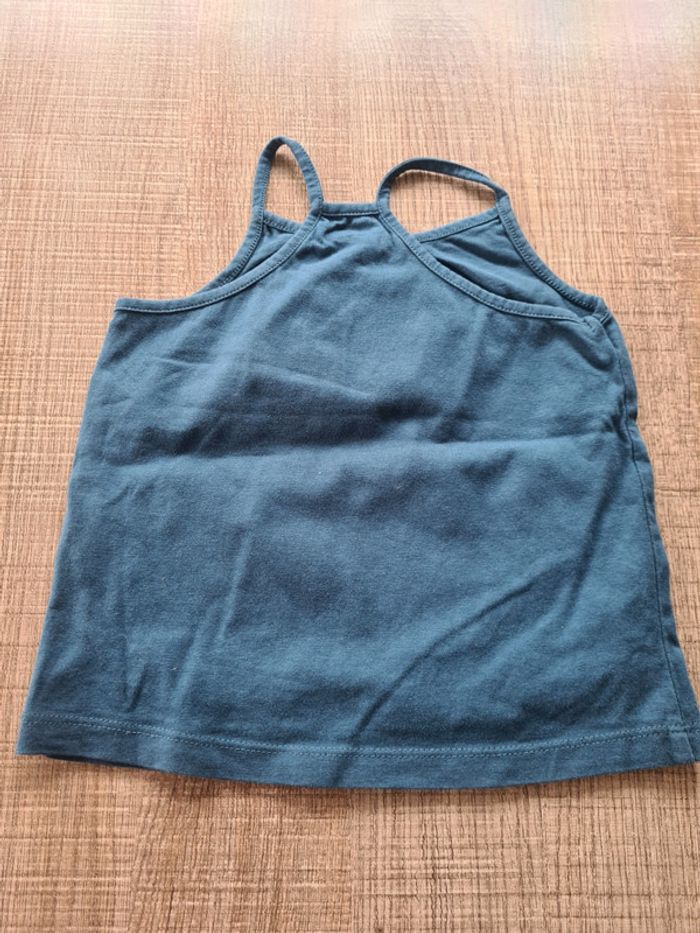 Lot de débardeurs Vertbaudet 2 ans TBE - photo numéro 8