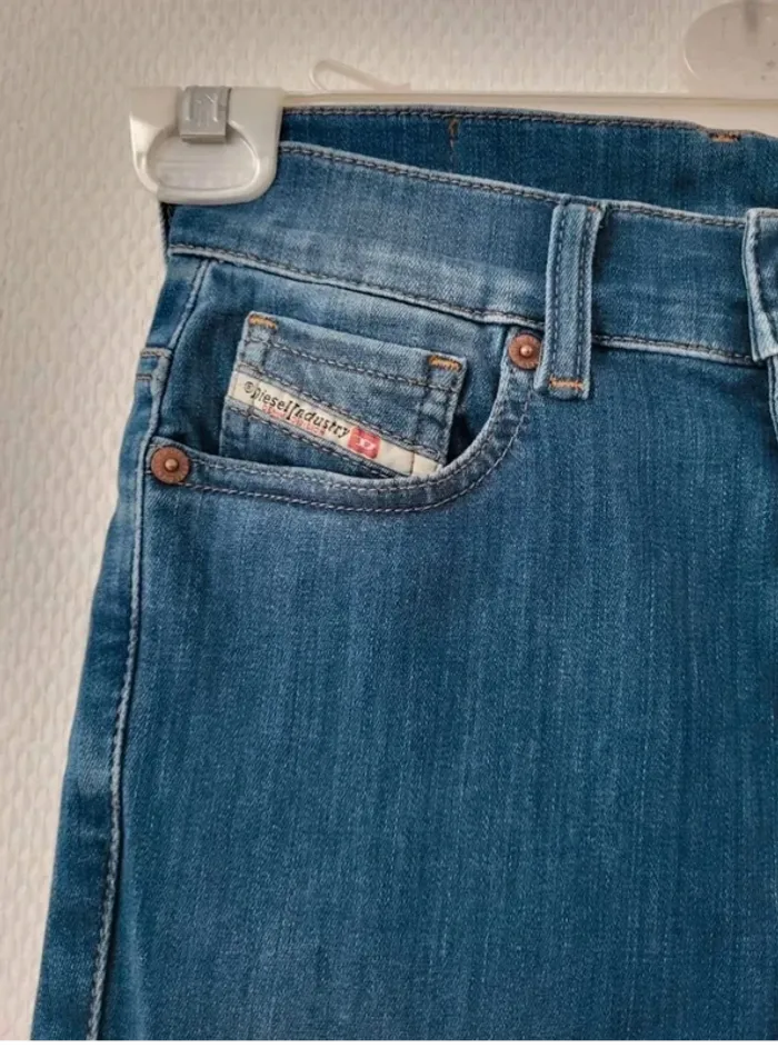 Jean Diesel  skinny/slim  Neuf taille  34 - photo numéro 2