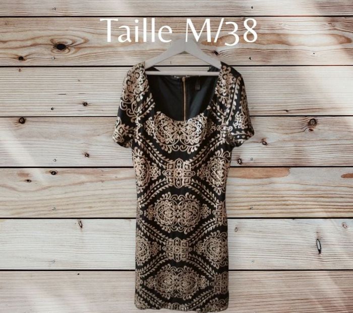 Jolie robe à sequins taille 38