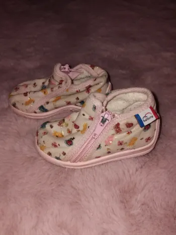 Chaussons taille 20