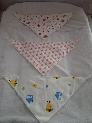 🚼3 bavoirs bandana Neuf gaze de coton