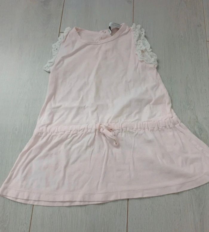 🌸 Lot 2 robes été 24 mois 👧 - photo numéro 6