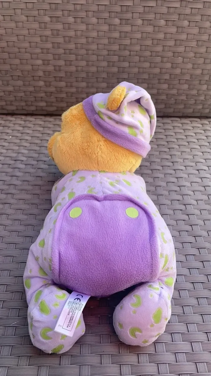Peluche Winnie l ourson phosphorescente - photo numéro 2