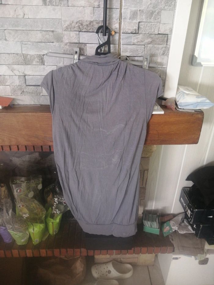 Tee-shirt gris - photo numéro 2