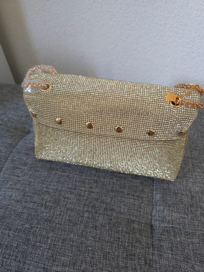 Magnifique sac soirée doré neuf avec étiquette 🏷 - photo numéro 5