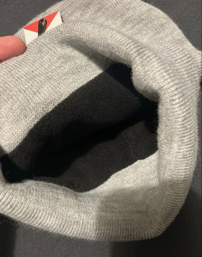 Bonnet neuf avec étiquette Lee Cooper - photo numéro 3