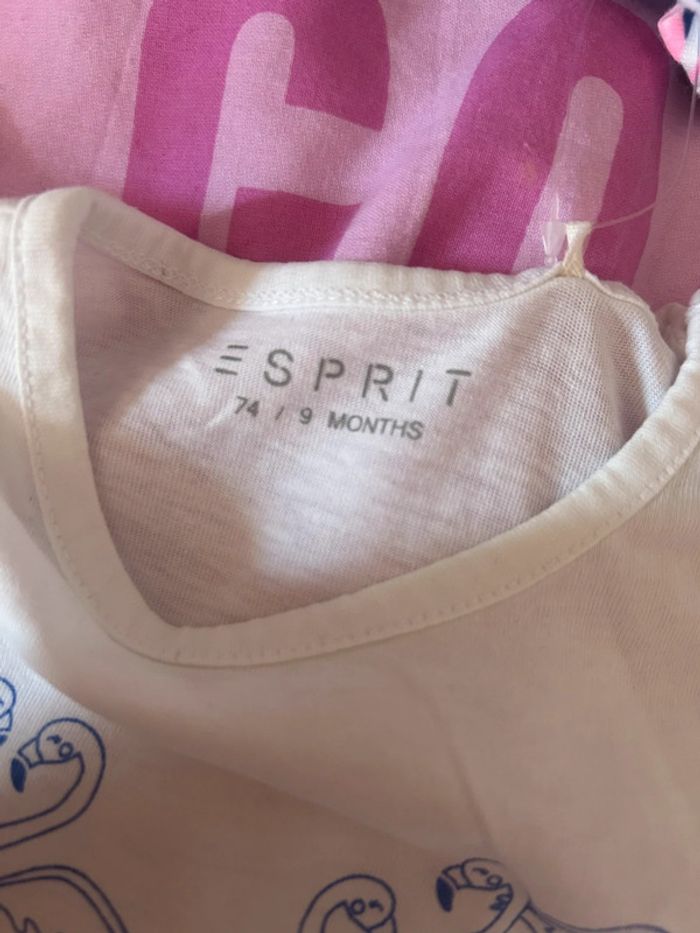 Lot - 2 t-shirt et 1 pantalon - photo numéro 2