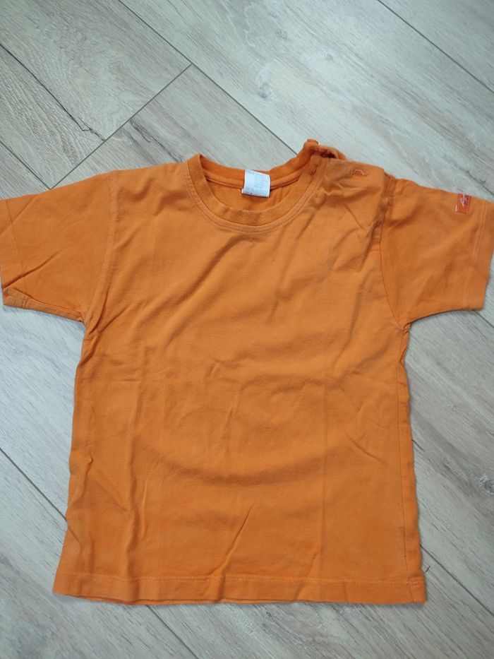 Lot t shirts 2 ans - photo numéro 6