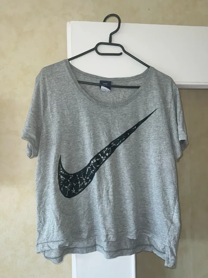 T-shirt Nike