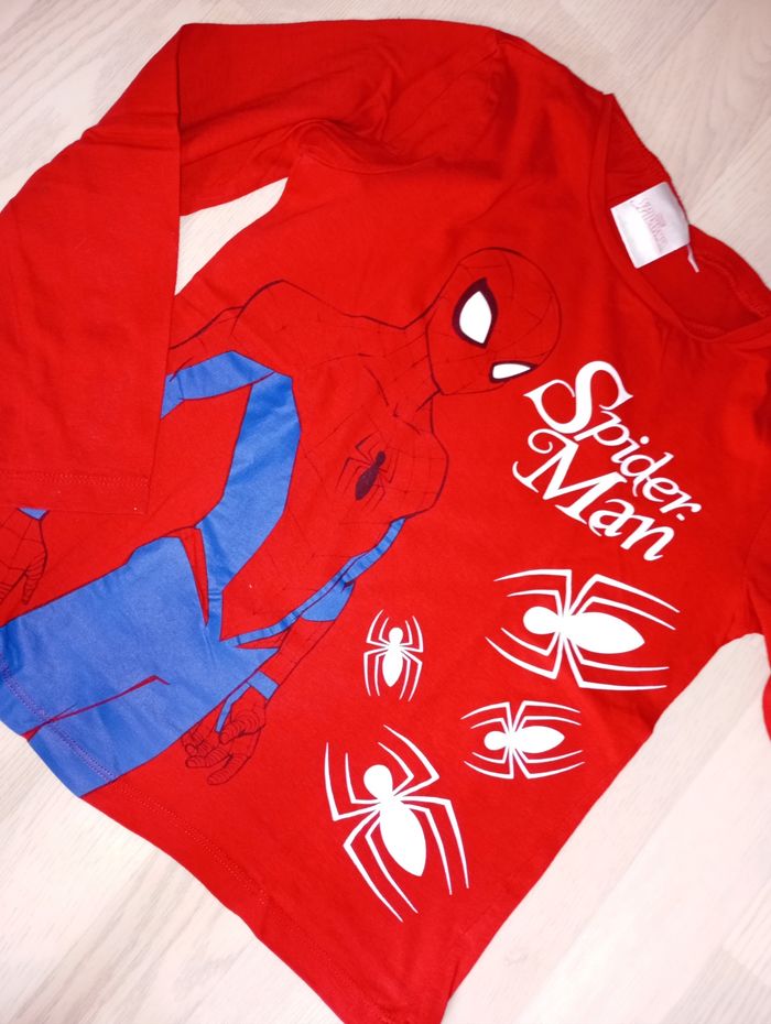Tee-shirt rouge Spider-Man Marvel 
T. 10 ans - photo numéro 2