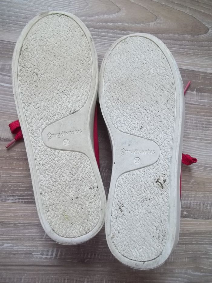 Sneakers rouge satiné Stradivarius 36 - photo numéro 5
