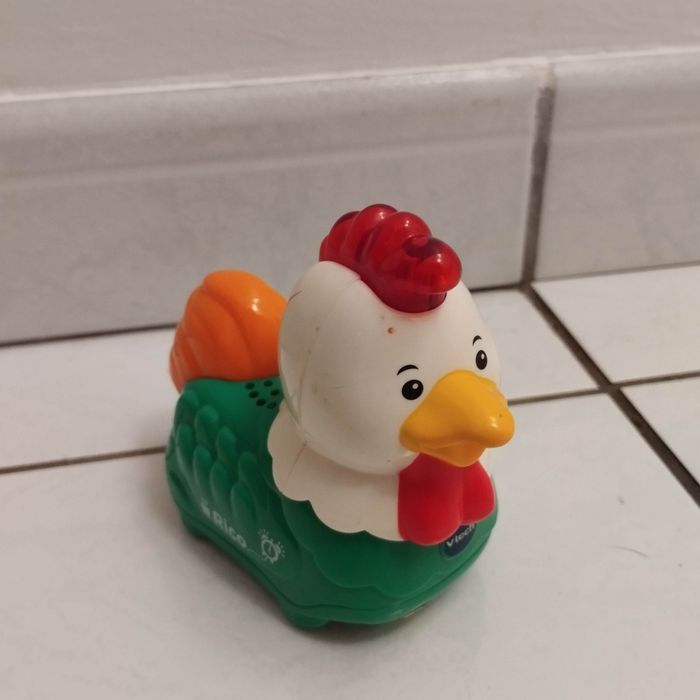 Tut Tut bolide  Rico le coq lève tôt