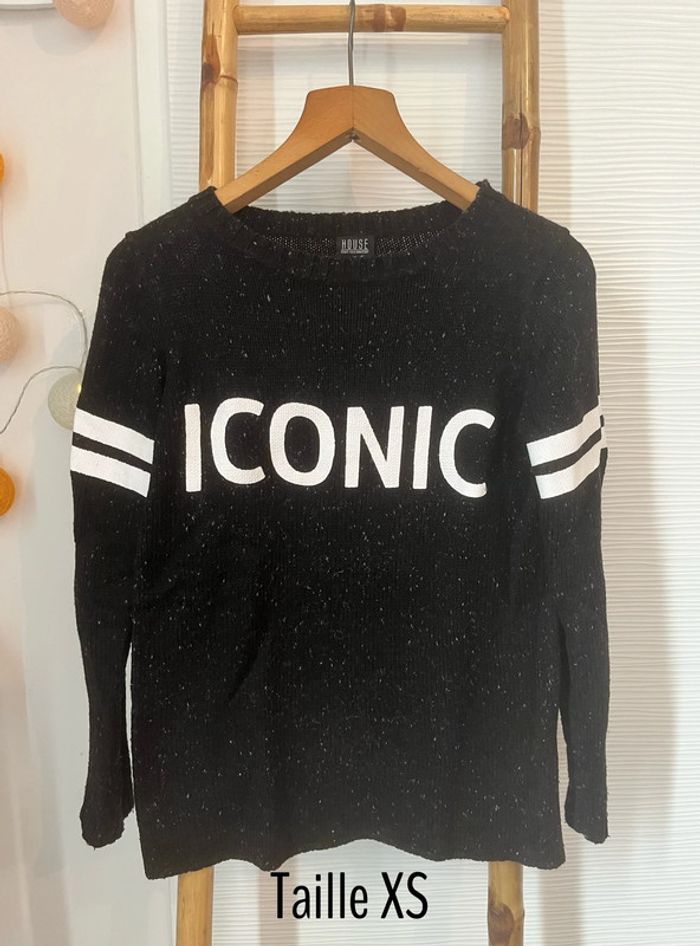 Pull à col rond floqué taille XS