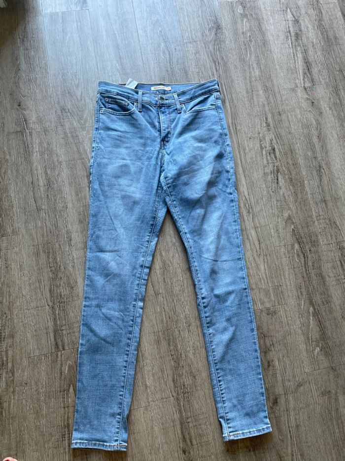 Jean levi’s 311 shaping skinny 28 - photo numéro 2