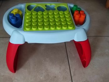 Table d'éveil Ecoiffier Les Maxi lego