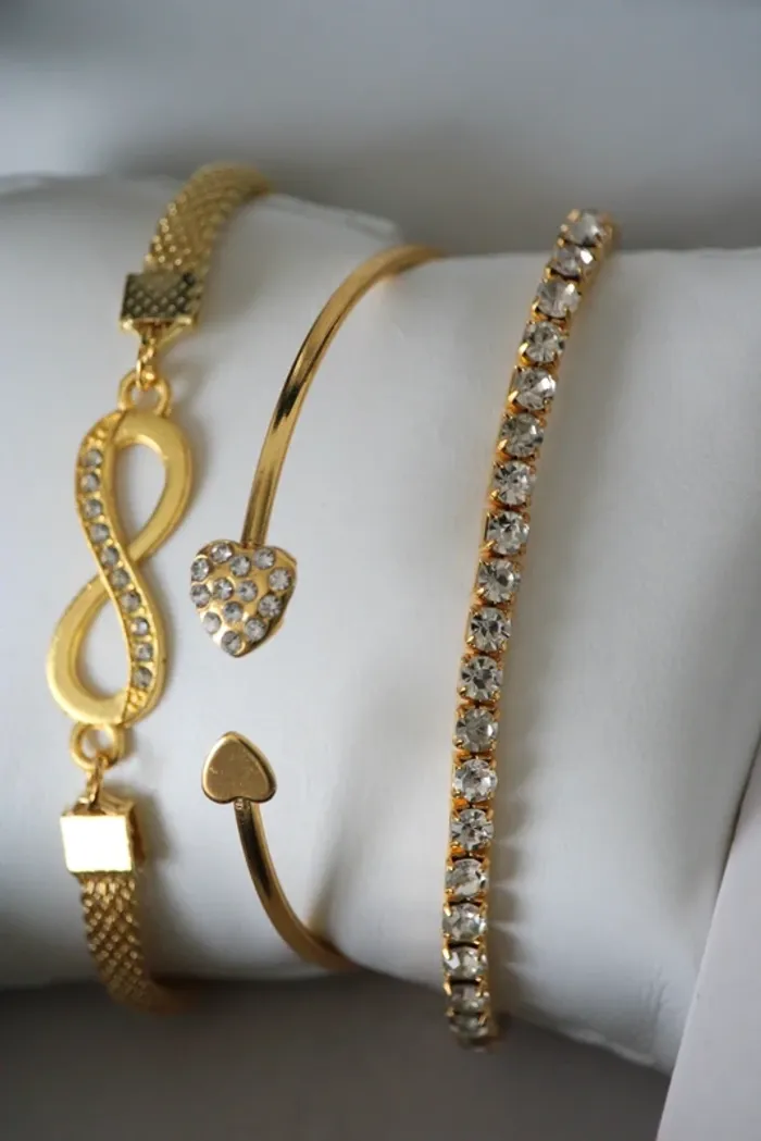 Montre élégante , dorée, marque Geneva + 3 bracelets offerts - photo numéro 10