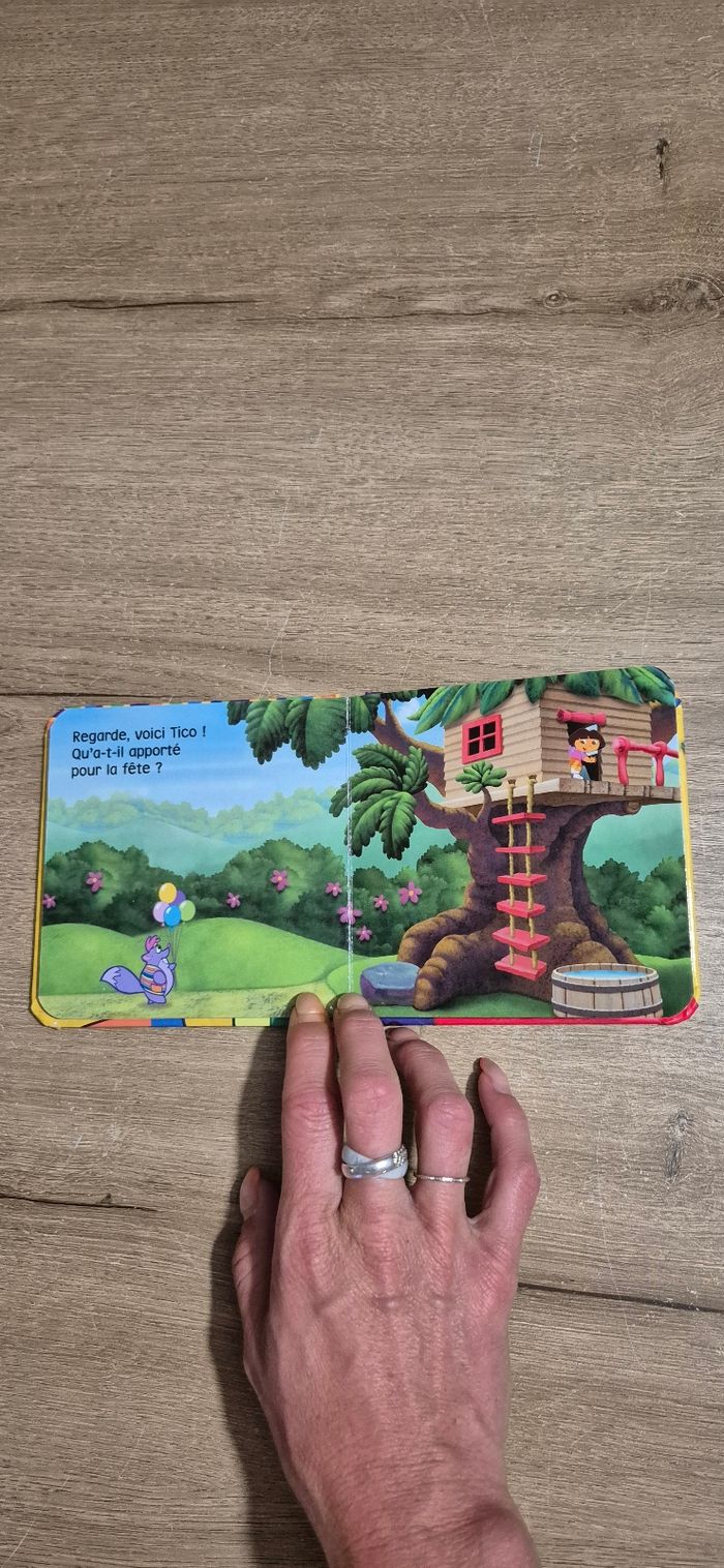 Livre Dora : Un anniversaire surprise - photo numéro 5