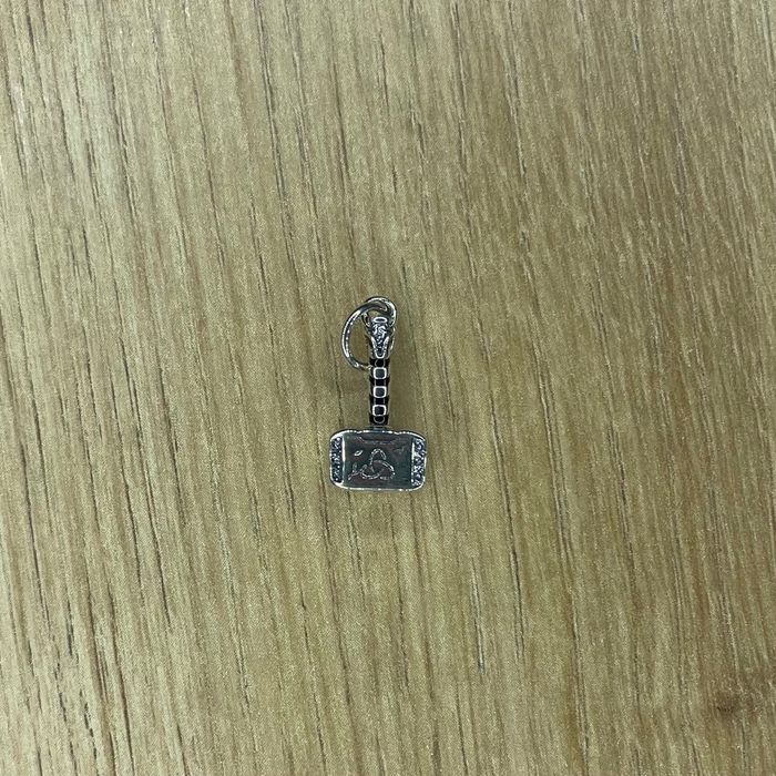 Charm Pandora Marteau de Thor – Marvel, argent 925, très bon état, rare ! - photo numéro 3