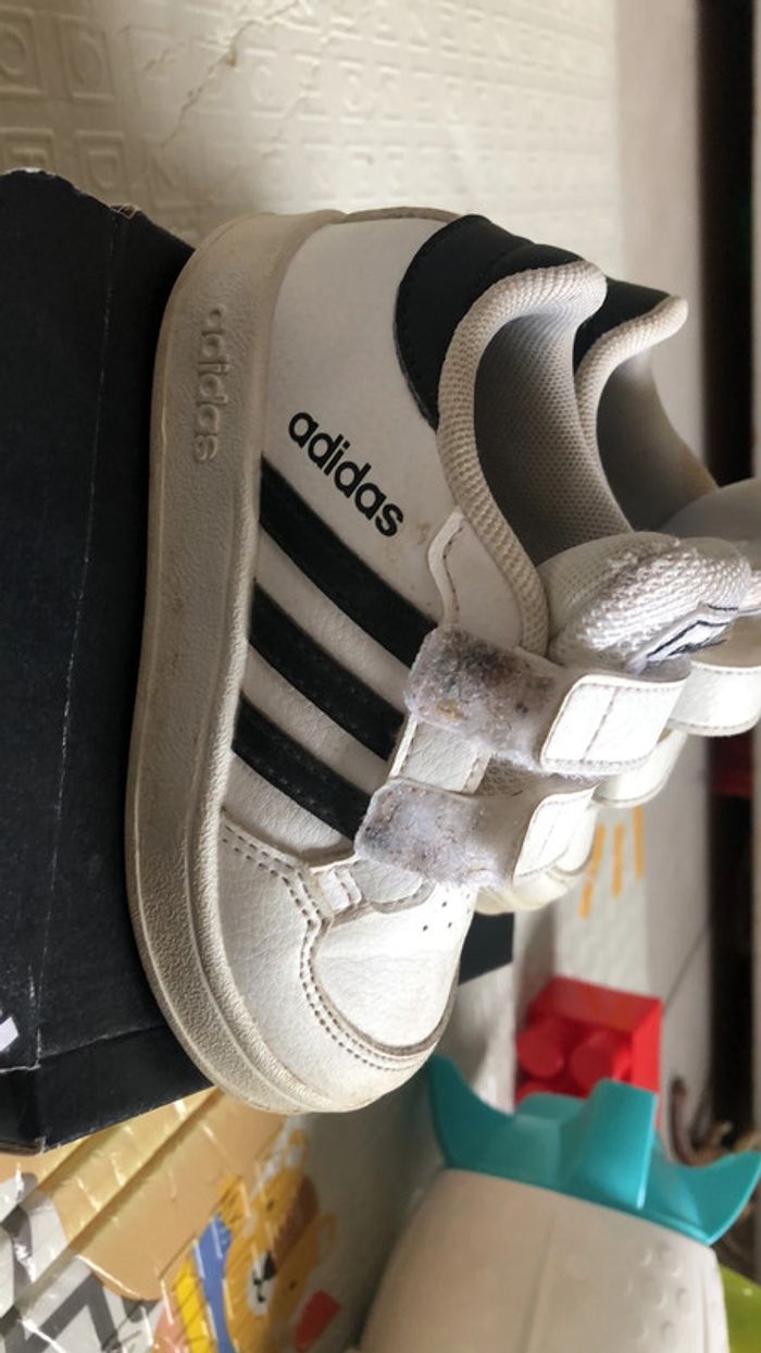 Basket adidas 23 - photo numéro 3